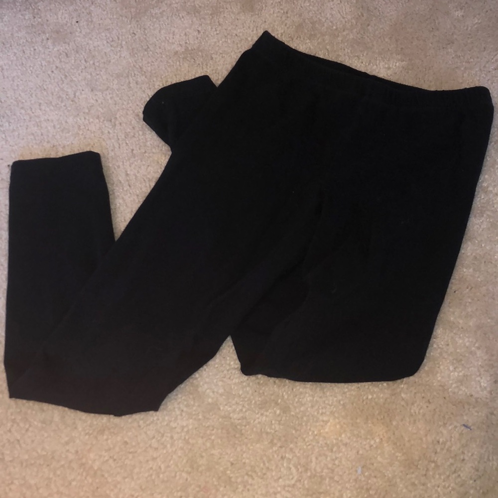 Black leggings